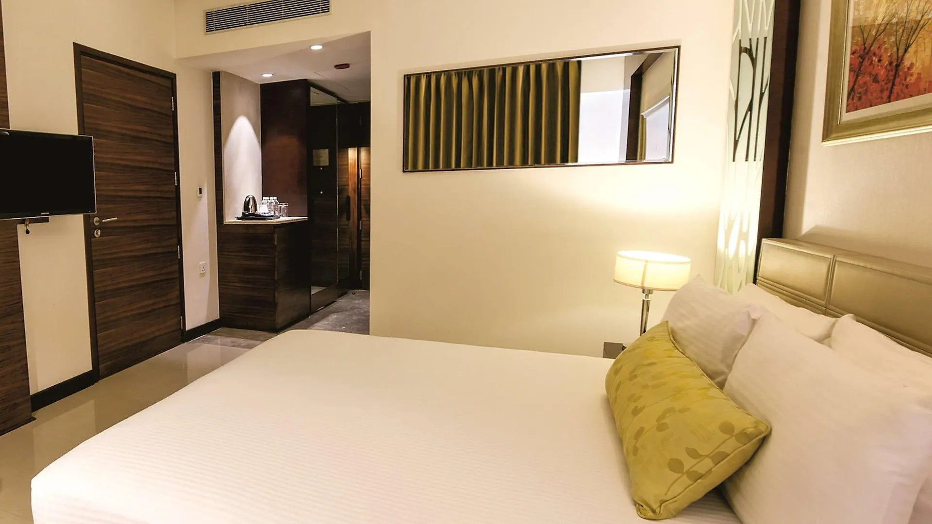 Doubletree By Hilton Gurugram Baani Square Hotel Gurgaon