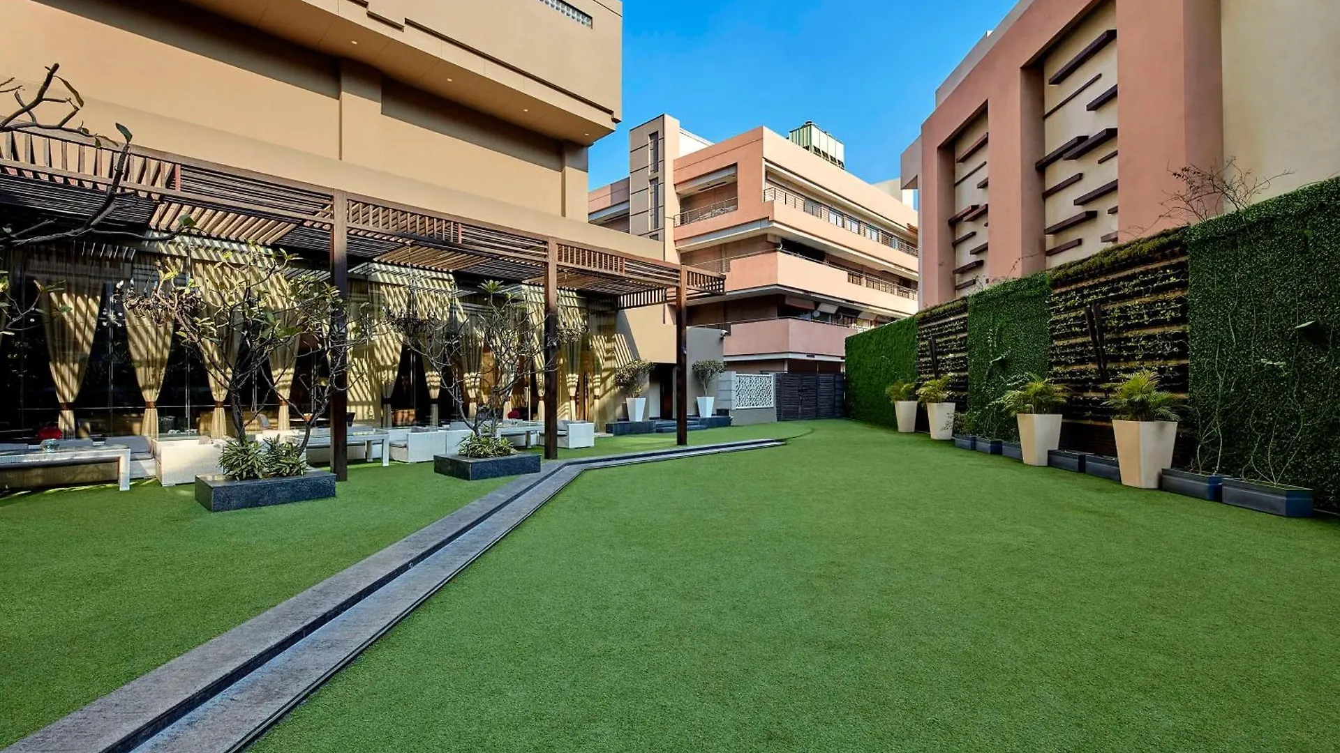 Doubletree By Hilton Gurugram Baani Square Hotel Gurgaon
