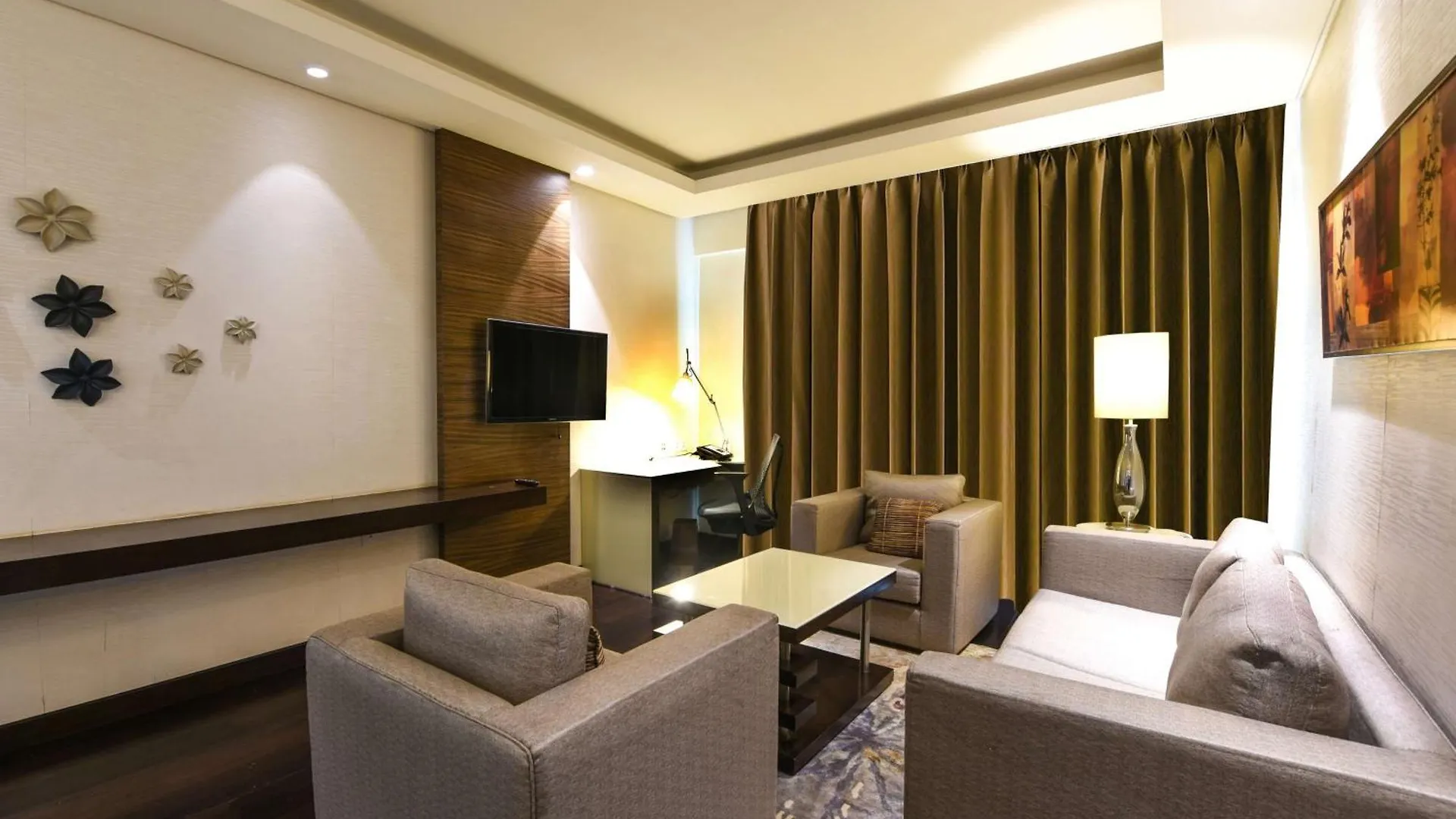 Doubletree By Hilton Gurugram Baani Square Hotel Gurgaon