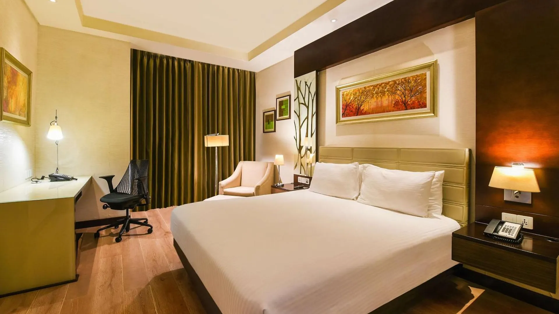 Doubletree By Hilton Gurugram Baani Square Hotel Gurgaon